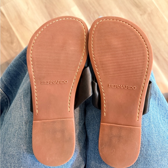 Bernardo Black Knotted Leather Toe-Post Sandals - Women - Picture 6 of 9